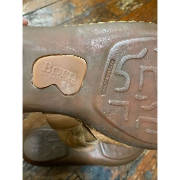 Born Sandal Womens 9 Tan Leather Flip Flop Bohemian Tan born b86802 - Picture 8 of 9